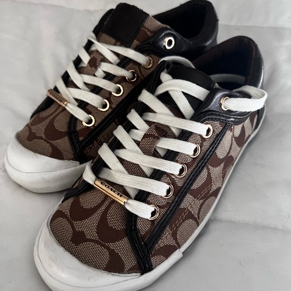 Coach Brown and Cream Fabric fair condition signs of wear Sz 6 - Picture 13 of 16